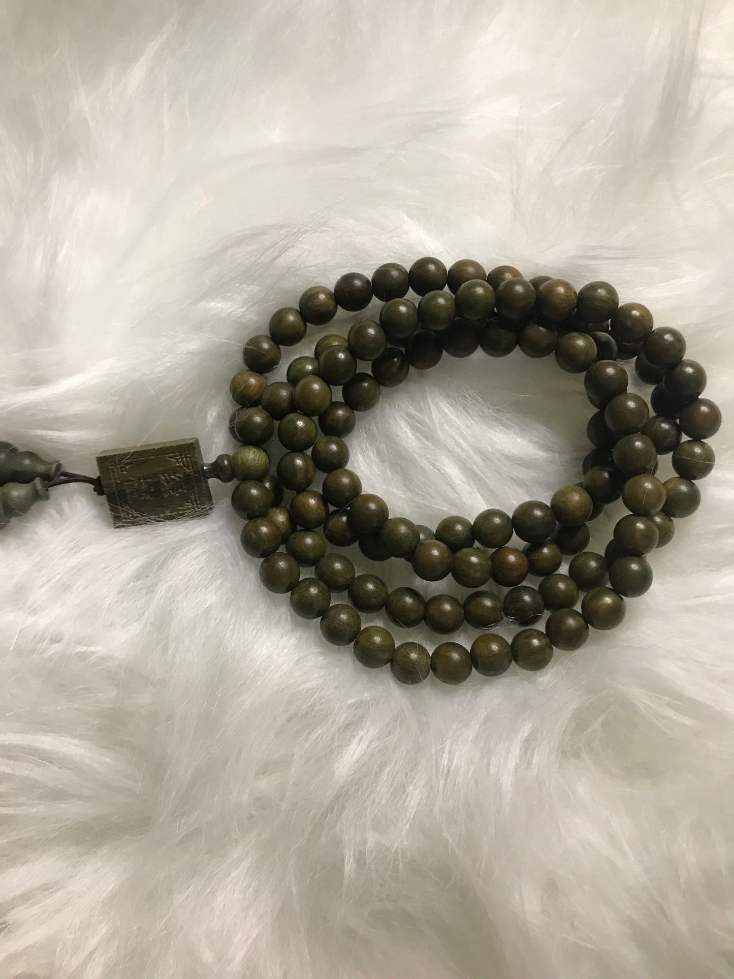 108 green sandalwood bracelets