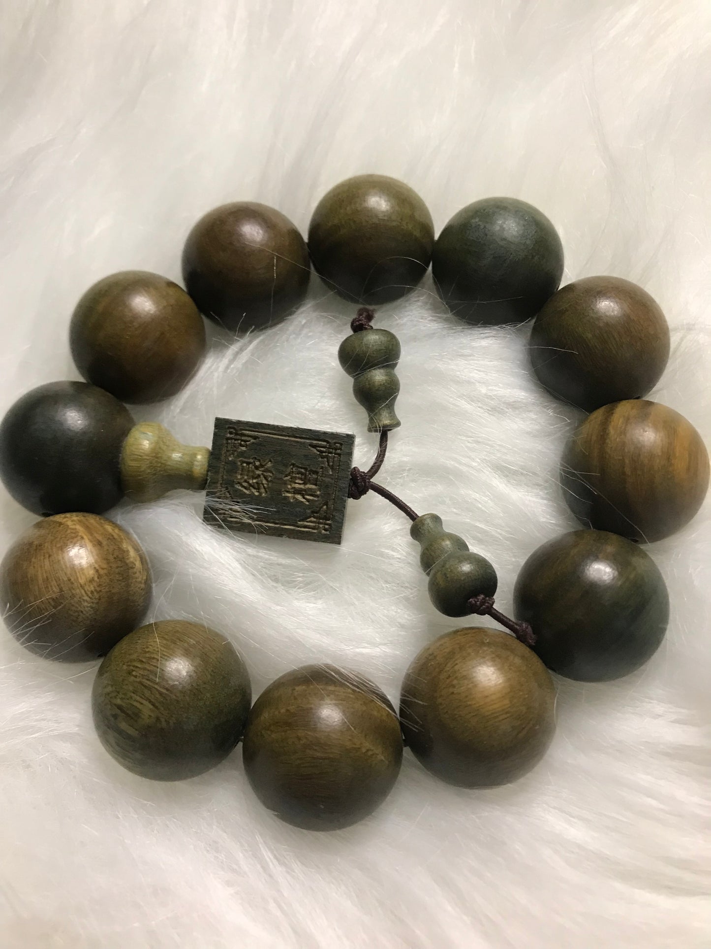 Green sandalwood bracelets