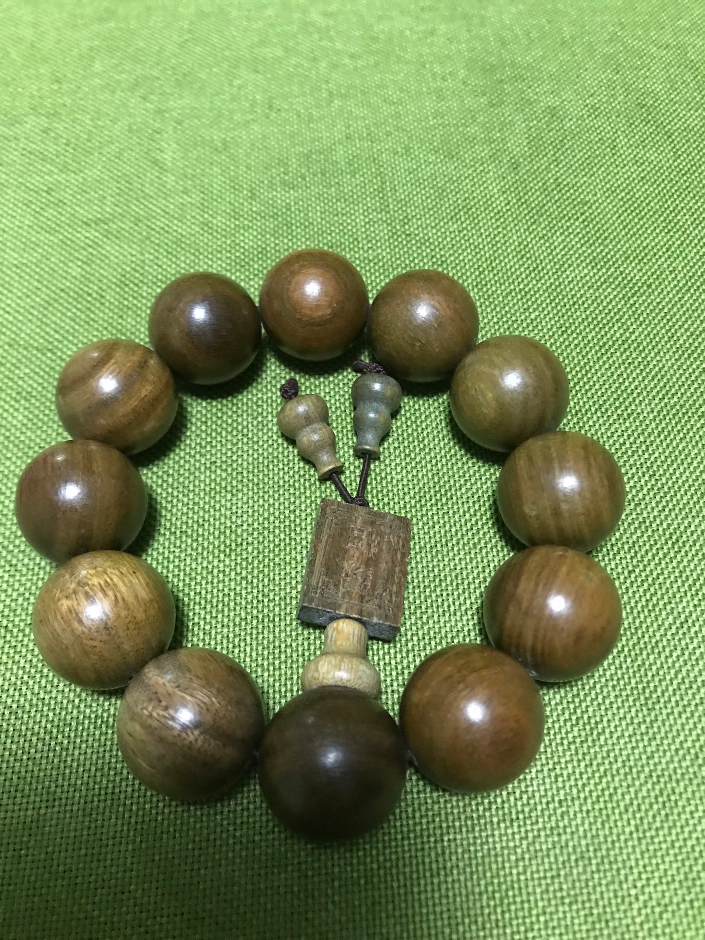 Green sandalwood bracelets