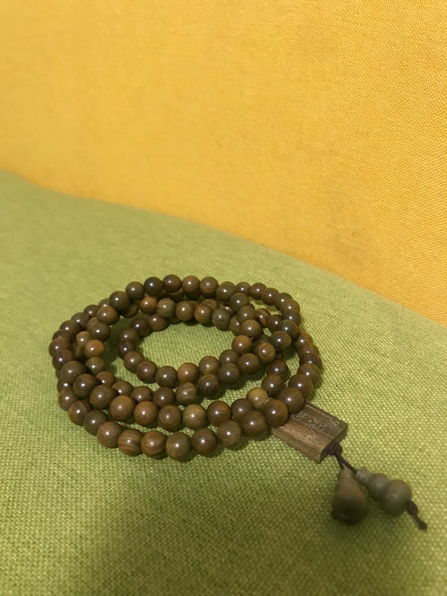 108 green sandalwood bracelets